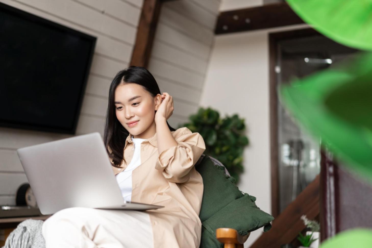 Professionelles Team arbeitet an SEO-Analytics-Projekten